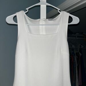 Elegant White Sleeveless Dress